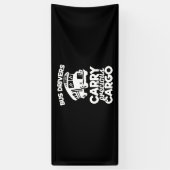 Buschauffeurs dragen een kostbare lading spandoek (Verticaal)