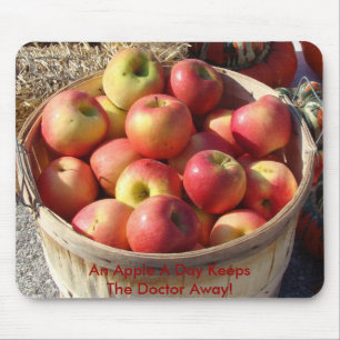 Bushel Basket of Apples, een appel per dag houdt T Muismat