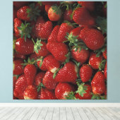 Bushel van aardbeien canvas afdruk (Insitu (Houten vloer))