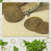 Business Finance, Gold Coin Money in Purpose Theedoek (Gevouwen)