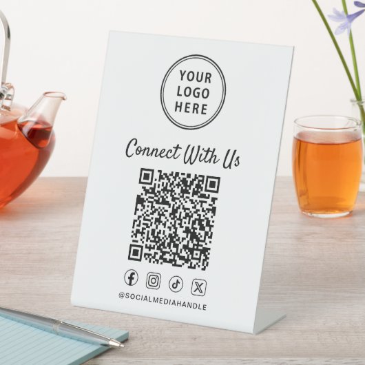 Business Logo QR Code Tabletop Reclamebord Met Voetstuk (Insitu)
