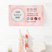 Business Social Media Logo wit minimalistisch roze Spandoek (Insitu)