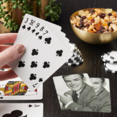 Businessman Pointing Pokerkaarten (Insitu)