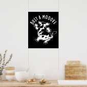 Bust A Mooove Funny Koe Pun Dark BG Poster (Keuken)