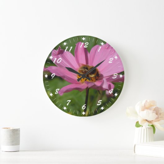 Busy Bee on Cosmo Grote Klok (Huis)