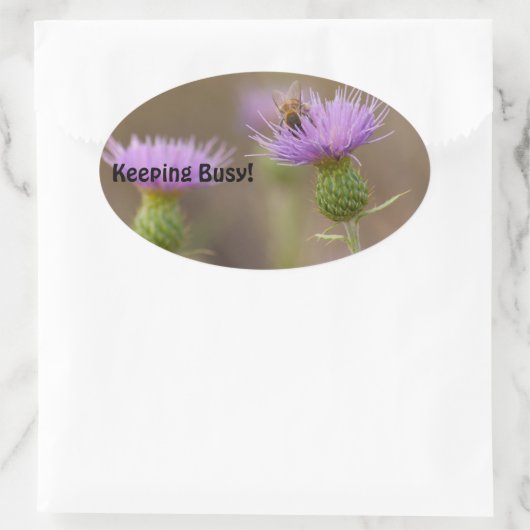 Busy Bee op Paarse Thistle Foto Ovale Sticker (Tas)