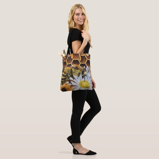 Busy Bee Tote Bag (Op model)