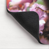 Busy Bumblebee en Roze Flowers Mousepad Muismat (Hoek)