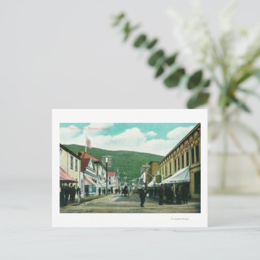 Busy Day on Third Street Uitzicht Briefkaart (Staand voorkant)