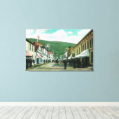 Busy Day on Third Street Uitzicht Canvas Afdruk (Insitu (Houten vloer))