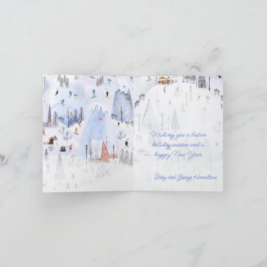 Busy Mountain Ski Village Vrolijk Kerstfeest Feestdagen Kaart (Binnen)