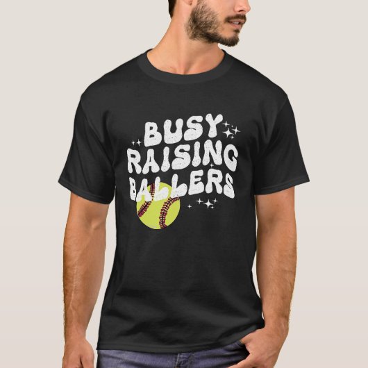 Busy Raising Ballers groovy Softball Cheer Mama T-shirt (Voorkant)