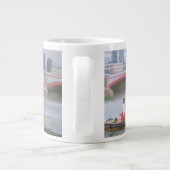 Busy Scene op Blackfriars 2005 Grote Koffiekop (Achterkant)