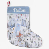 Busy Snowy Mountain Alpine Ski Village Kleine Kerstsok (Voorkant)