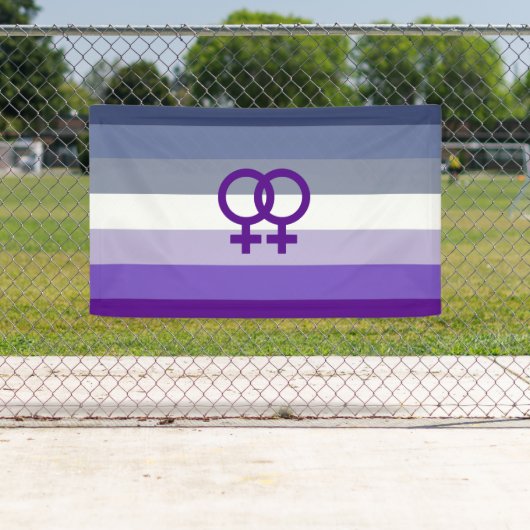 Butch Lesbische Liefde WLW Pride Spandoek (Insitu)