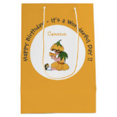 Buttercup Kind Whimsical Flower Party Collectie Medium Cadeauzakje (Achterkant)