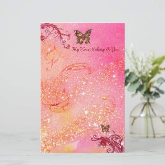 BUTTERFLES IN SPARKLES 2, rood roze Briefpapier (Staand voorkant)