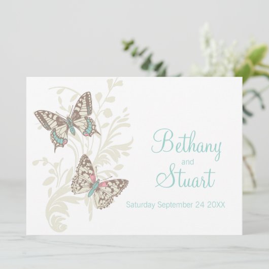 Butterflies aqua blauwgroen huwelijksuitnodiging kaart (Staand voorkant)
