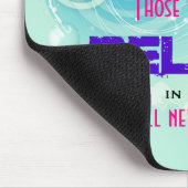 Butterflies en bloesems met een Magic Quote Muismat (Hoek)