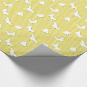 Butterflies en instripes - wit op geel cadeaupapier (Hoek)