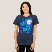 Butterflies en Moths in een Deep Blue Moonlit Sky Tri-Blend Shirt (Voorkant volledig)