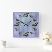 Butterflies in de wolken. vierkante klok (Huis)