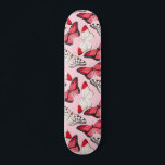 Butterflies Moderne Natuur Girly Pink Persoonlijk Skateboard<br><div class="desc">Butterflies Modern Natuur Girly Pink Skateboard heeft een modern kleurrijk patroon van  vlinders op een roze achtergrond. Ontworpen door Evco Studio www.zazzle.com/store/evcostudio</div>