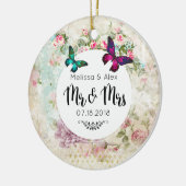 Butterflies on Shabby  Collage Mr. en Mrs. Keramisch Ornament (Links)