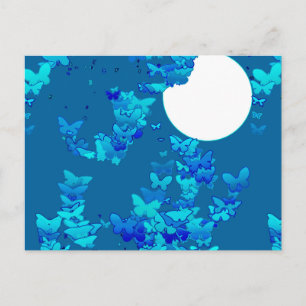 Butterflies tegen blauwe nachtelijke hemel, maansc briefkaart