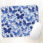 Butterflies Waterverf Blue Muismat<br><div class="desc">Indigoblauw en wit waterverf vlinderschilderij.</div>