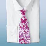 Butterflies Waterverf Roze Stropdas<br><div class="desc">Magenta roze en witte waterverf vlinderschilderij. Een coördinerend stropdas om je feest te evenaren.</div>