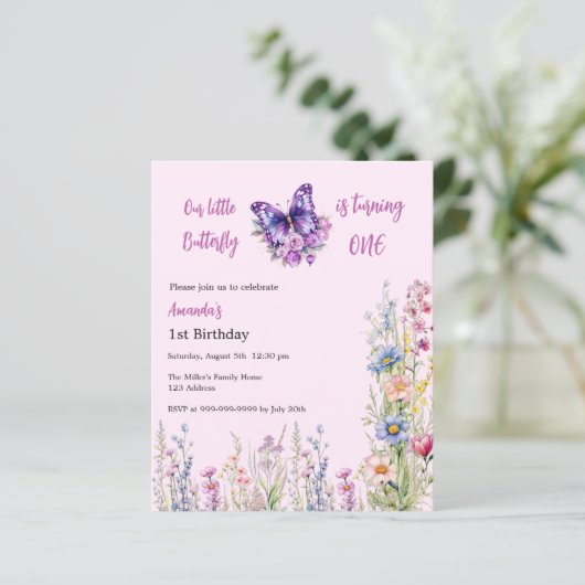 Butterfly 1e Verjaardag roze paarse meisje uitnodi (Staand voorkant)