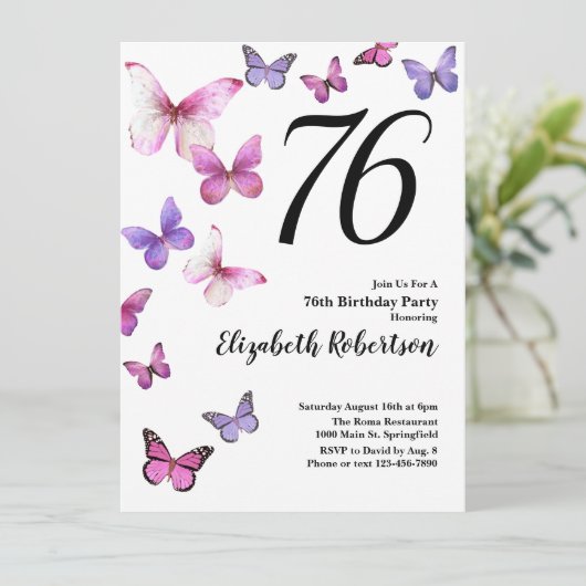 Butterfly 76e verjaardag uitnodiging in roze / Paa (Staand voorkant)