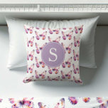 Butterfly Dorm Room Ideeën voor Meisjes Kussen<br><div class="desc">Stap in een rustige en creatieve wereld met onze boeiende monogrammed kussens, perfect voor schattige slaapkamer en slaapzaal ideeën voor meisjes. Deze kussens hebben een vlinderpatroon, rijkelijk versierd in zachte tinten van roze en paarse. De waterverf-techniek combineert de kleuren vloeiend en geeft een zachte, droomachtige kwaliteit die zijn charme versterkt....</div>