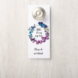 Butterfly en Flowers Wreatcustom quote of name Deurhanger