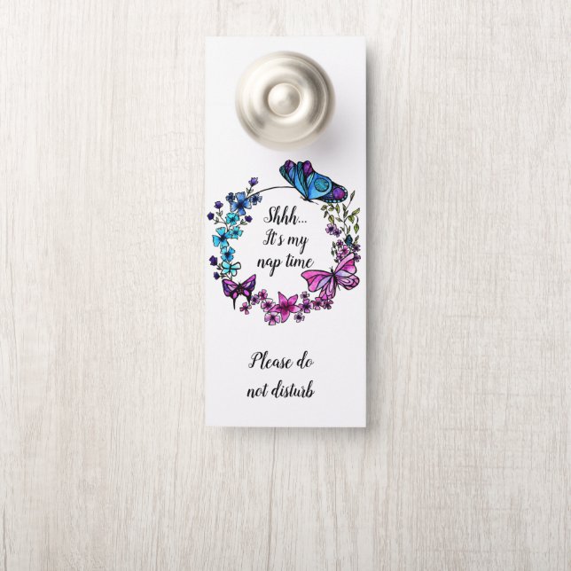 Butterfly en Flowers Wreatcustom quote of name Deurhanger (Op knop)