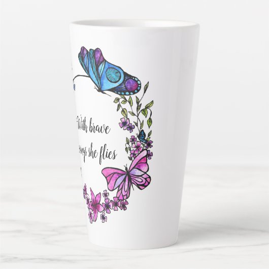 Butterfly en Flowers Wreatcustom quote of name Latte Mok (Voorkant)
