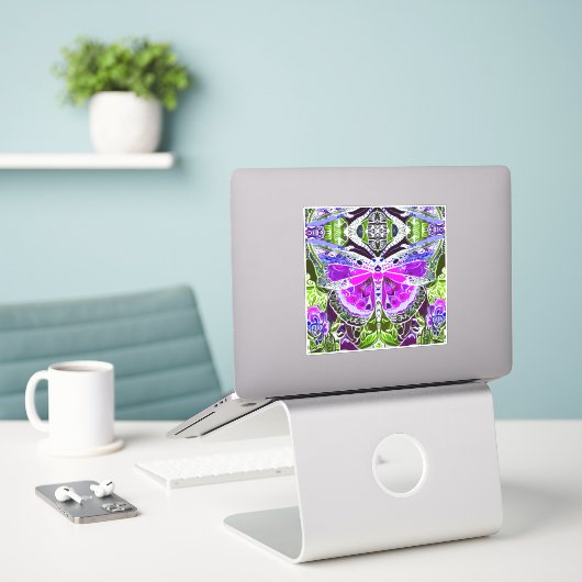 Butterfly en Medallion Batik Pattern in Violet Sticker (Laptop op bureau)
