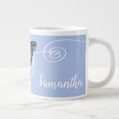 Butterfly Faith Family Friends Blue Monogramed Grote Koffiekop (Rechts)
