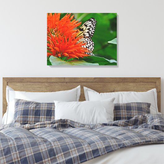 Butterfly in Bloom Canvas Afdruk (Insitu (Slaapkamer))