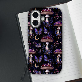 Butterfly Mushroom Floral Dark Witchy Pattern iPhone 16 Hoesje