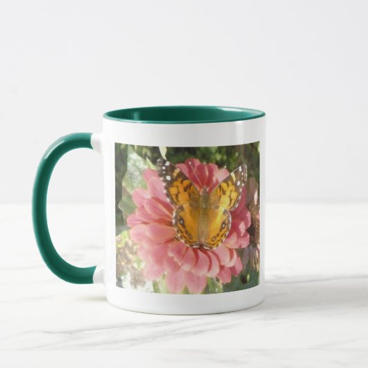 Butterfly on a Pink Zinnia Mok (Links)