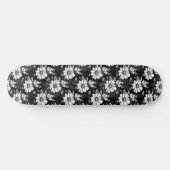 Butterfly on Flower Pattern Design - Zwart Persoonlijk Skateboard (Horizontaal)