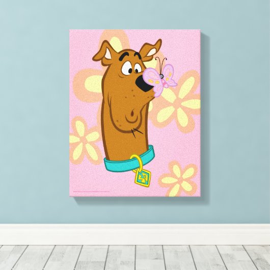 Butterfly on Scooby-Doo's neus Canvas Afdruk (Insitu (Houten vloer))
