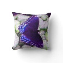 Butterfly on Silver Beacon Lamium Sierkussen