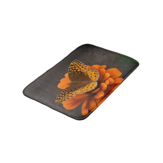 Butterfly on Zinnia Bath Mat (Gekanteld)