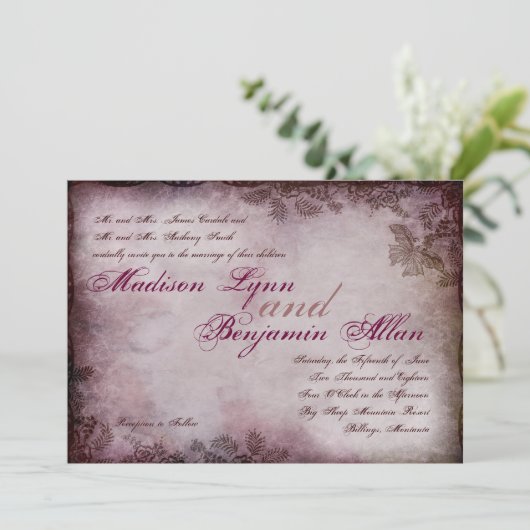 Butterfly Paarse Rustic Wedding Uitnodiging (Staand voorkant)