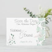 Butterfly Pistachio Chrysanthemum Save the Date (Staand voorkant)