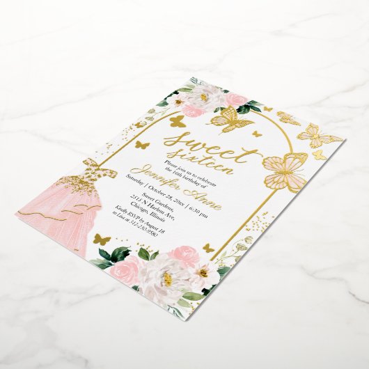 Butterfly Sweet Sixteen Blush Floral Dress Gold Folie Uitnodiging (Gedraaid)