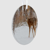 Button Buck Deer in Winter White Snowy Field Ornament (voorkant)